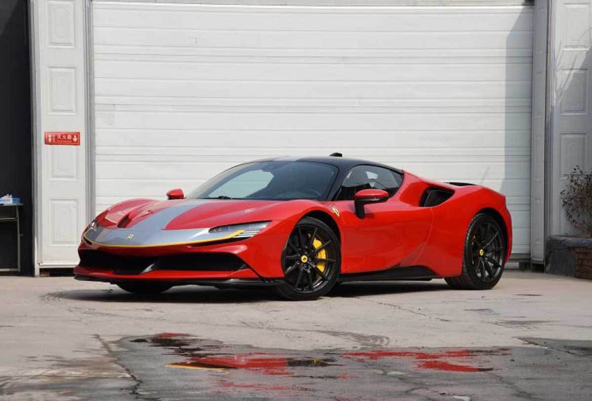 最新法拉利,小巷中的隐藏之宝探秘