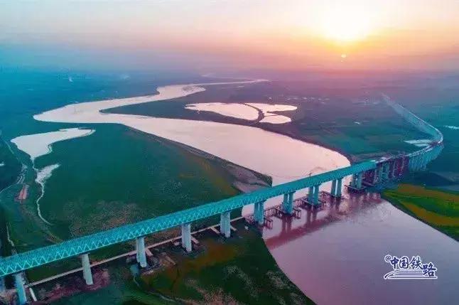 吕梁铁路最新消息,吕梁铁路最新消息与一段温馨的旅程