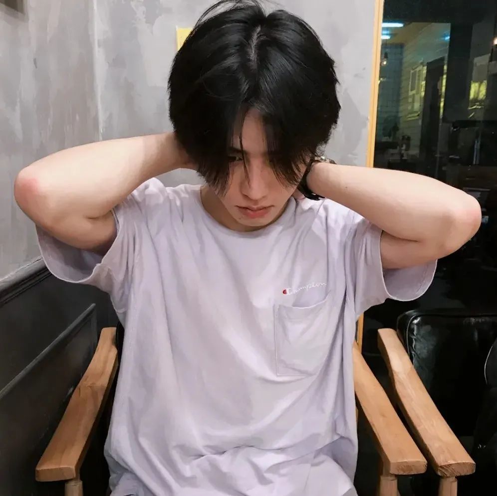好看男生头像最新版，友情与温馨日常的完美融合